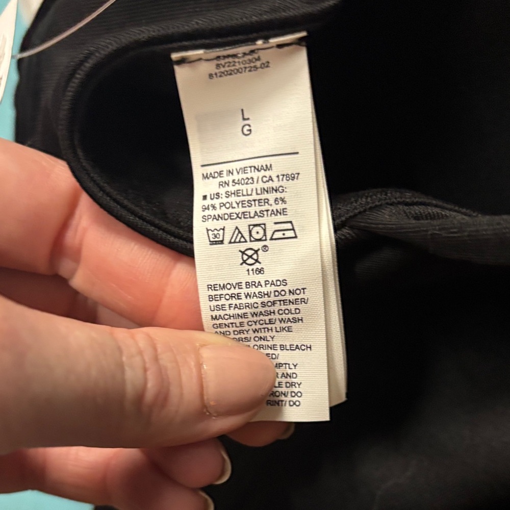 Old Navy Black Strappy Crop Top Large - Picture 5 of 5